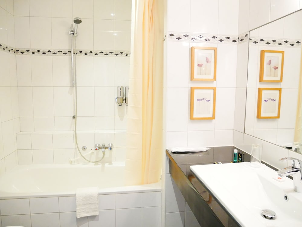 Comfort Double or Twin Room photo 3