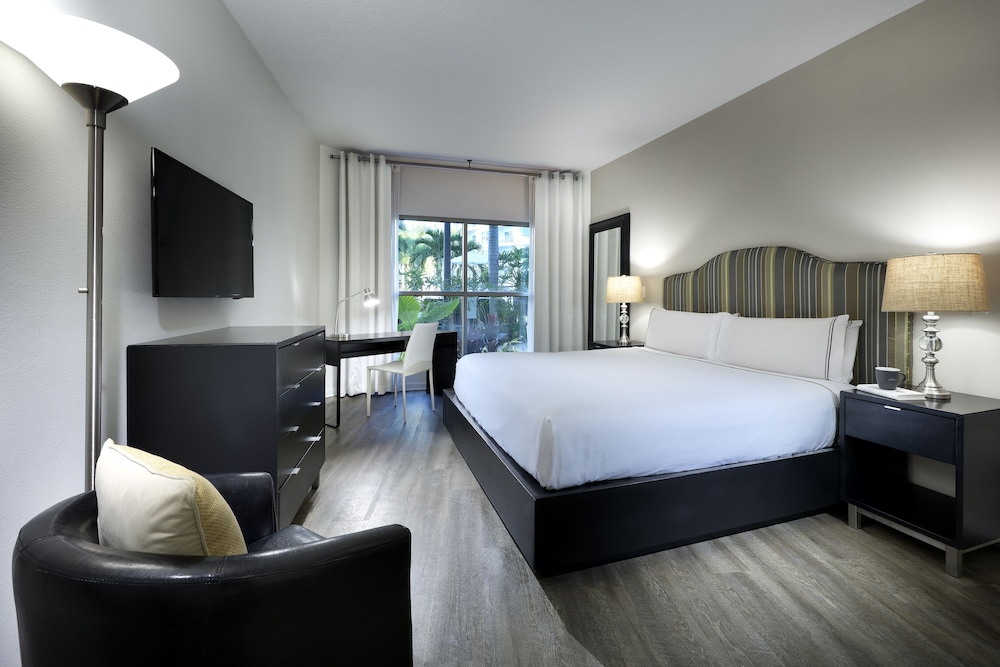 One Bedroom Suite, Accessible photo 1
