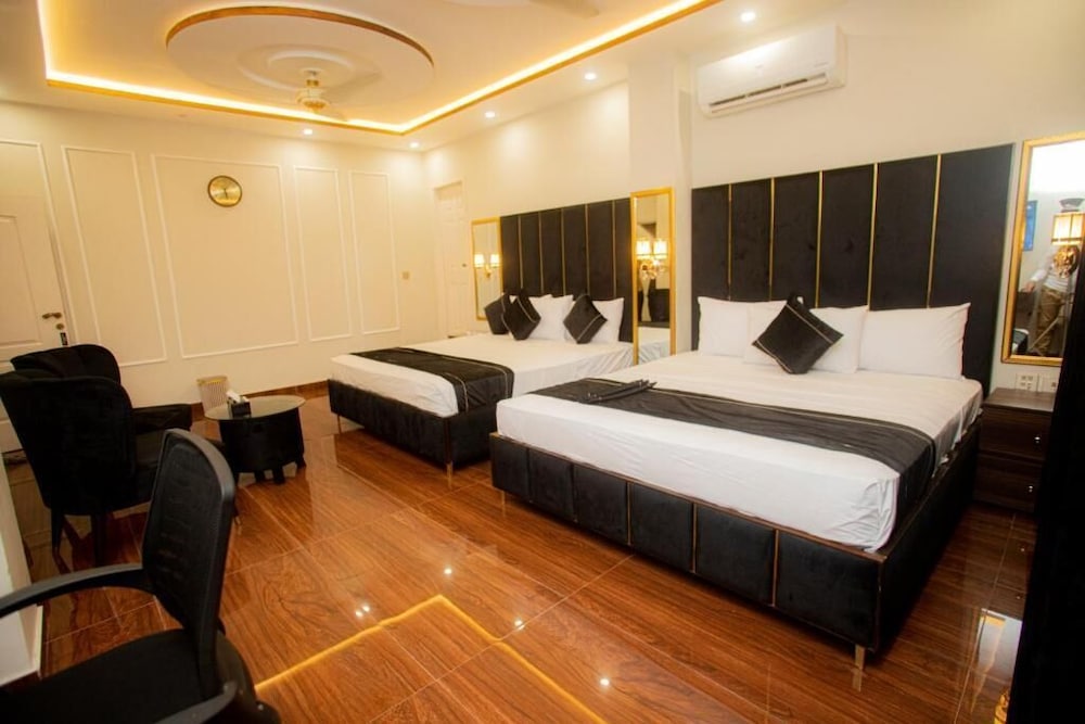 Luxury Quadruple Room