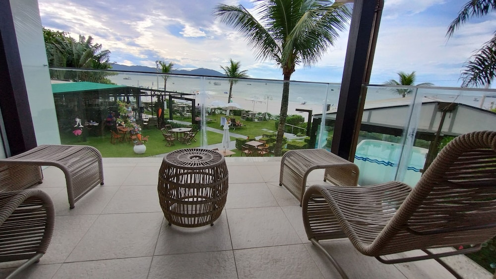 Superior Suite, Lanai photo 1