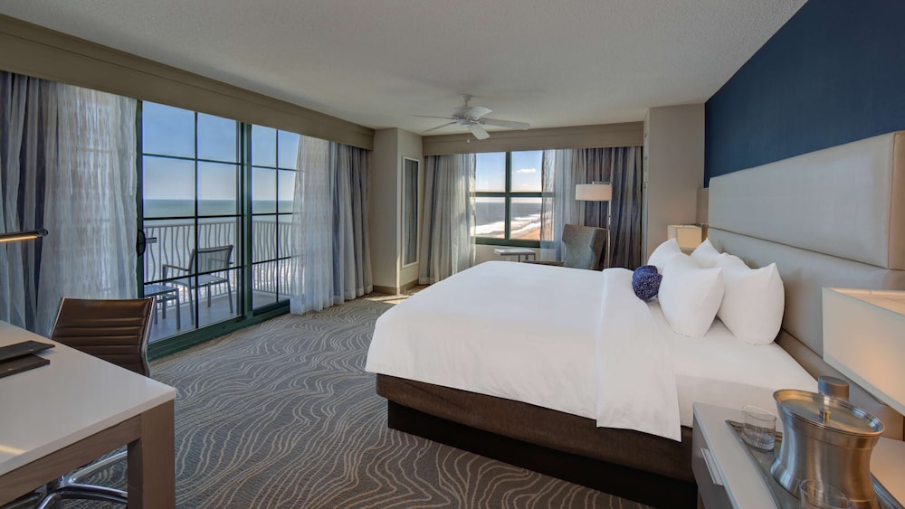 One King Bed, Ocean Front - Photo 3