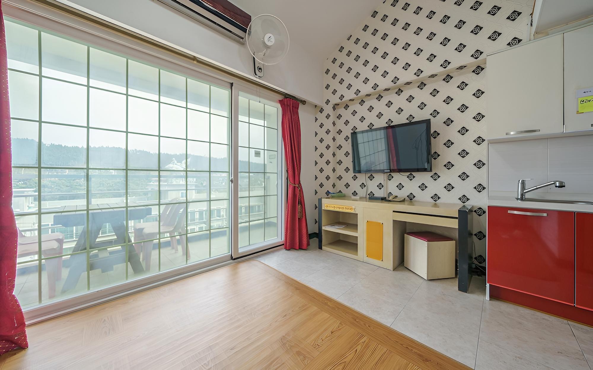 Room (Duplex Room (4 People)) photo 3