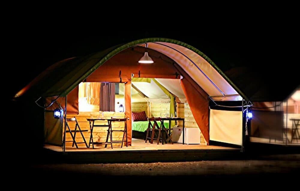Comfort Tent, Multiple Beds photo 3
