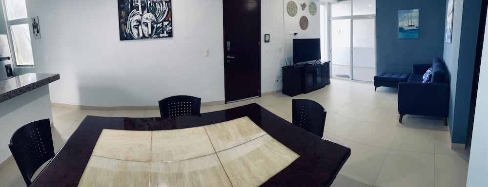 Deluxe Apartment photo 2