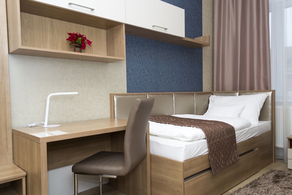 Deluxe Double Room Single Use, 2 Twin Beds, City View photo 3