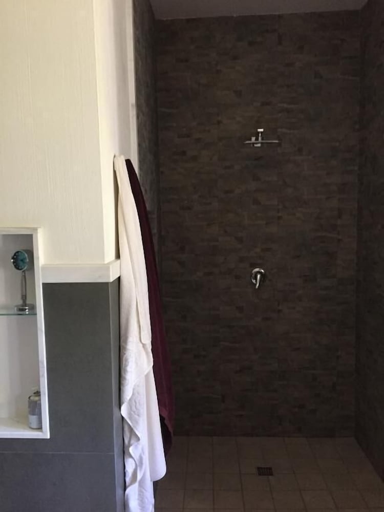 Double Or Twin Room, Shared Bathroom photo 3