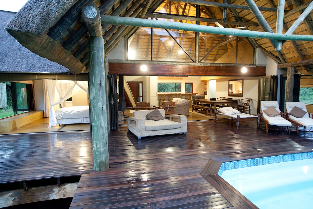 Luxury House (Homestead) photo 1