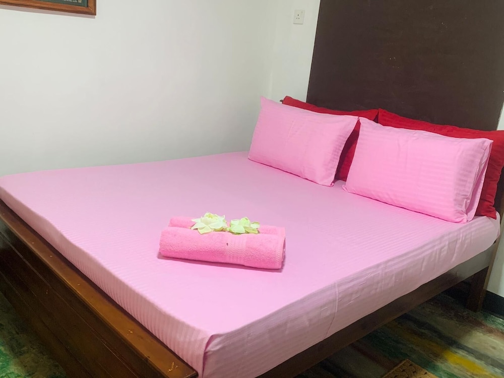 Basic Double Room, 1 King Bed, Balcony, Lake View