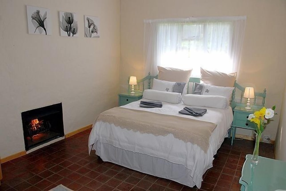Country Cottage 2 photo 1