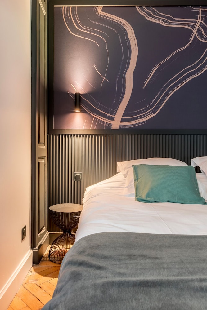 Premium Double Room, Ensuite - Photo 16
