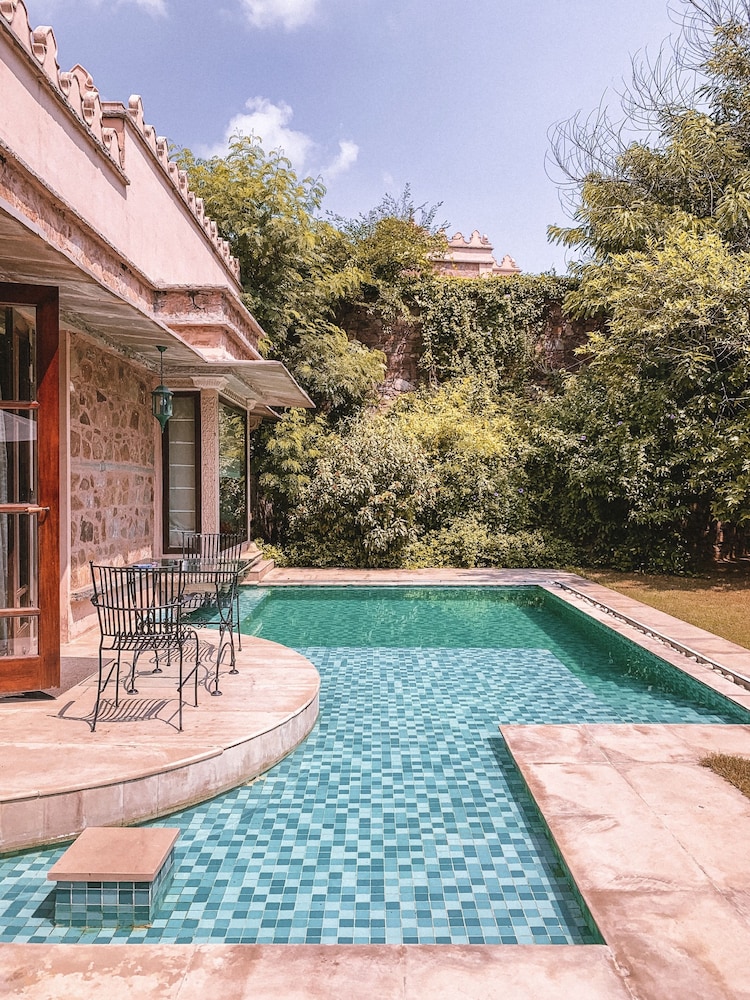 2 Bedroom Luxury Pool And Spa Villa