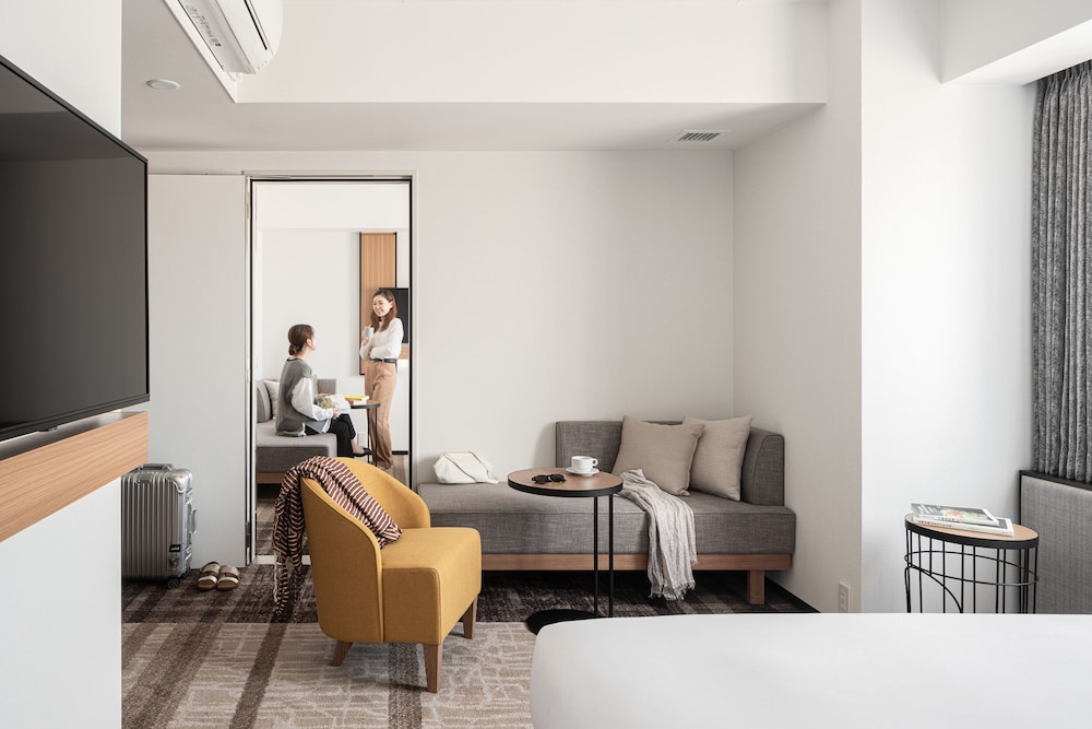 High Floor Superior Twin Room, Non Smoking - Photo 2