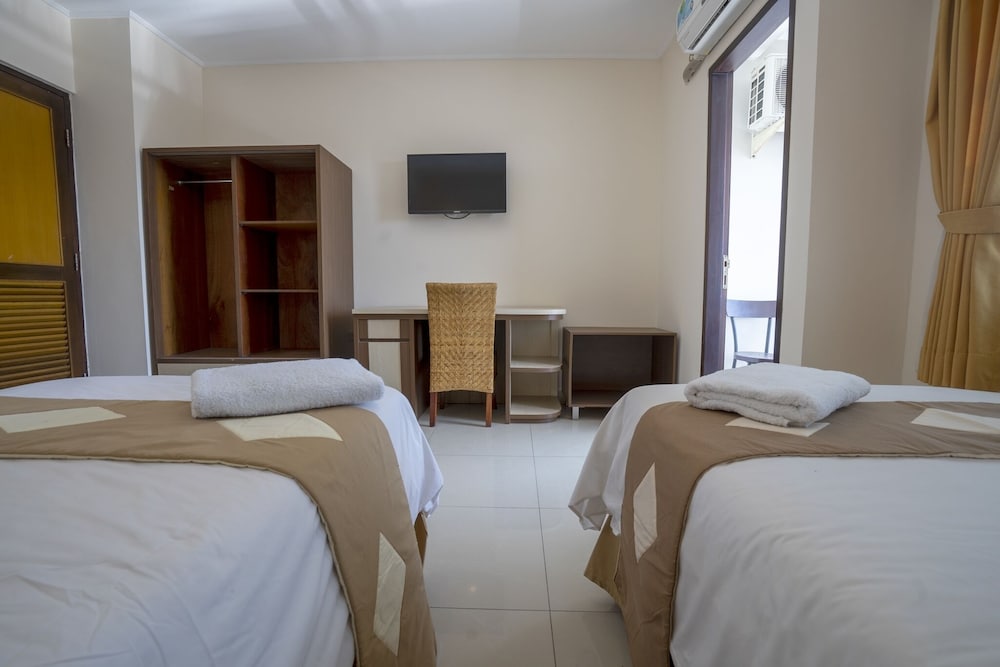 Deluxe Double or Twin Room - Photo 2