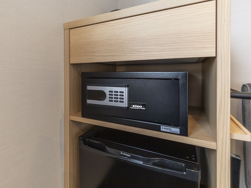 Superior Twin Room, Non Smoking - Photo 7