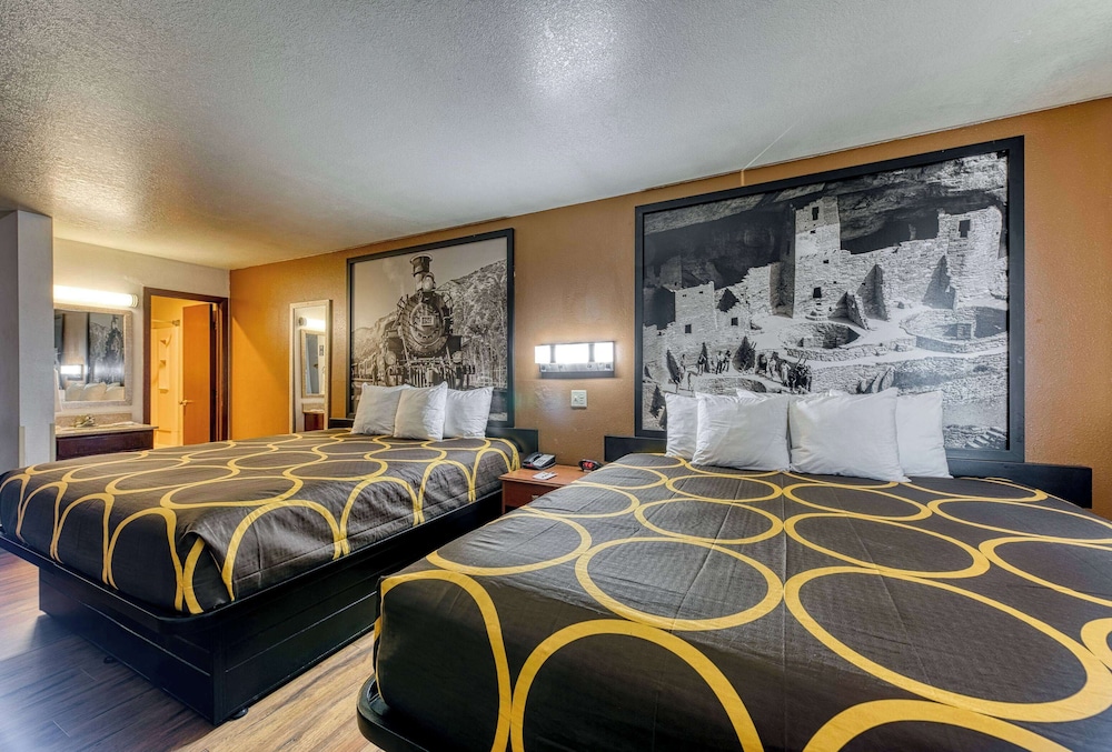 Suite, Multiple Beds, Non Smoking - Photo 4