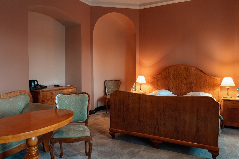 Standard Double or Twin Room - Photo 25