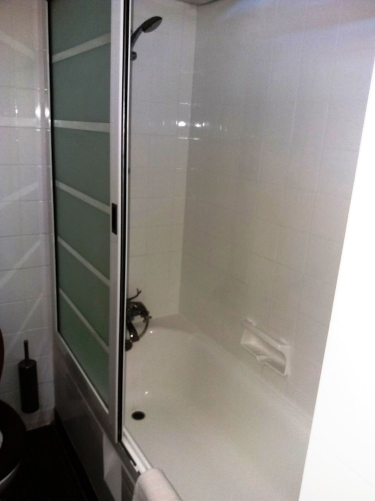 Twin Room - Photo 2