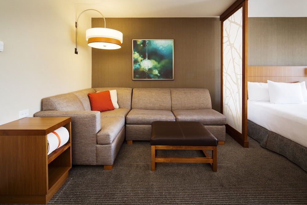 Room, Multiple Beds (Double Queen) photo 3