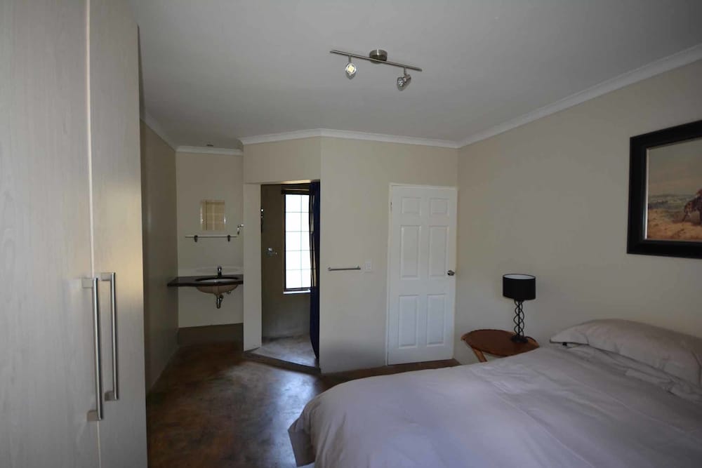 Family Cottage, 1 Bedroom, River View (Reed) photo 2