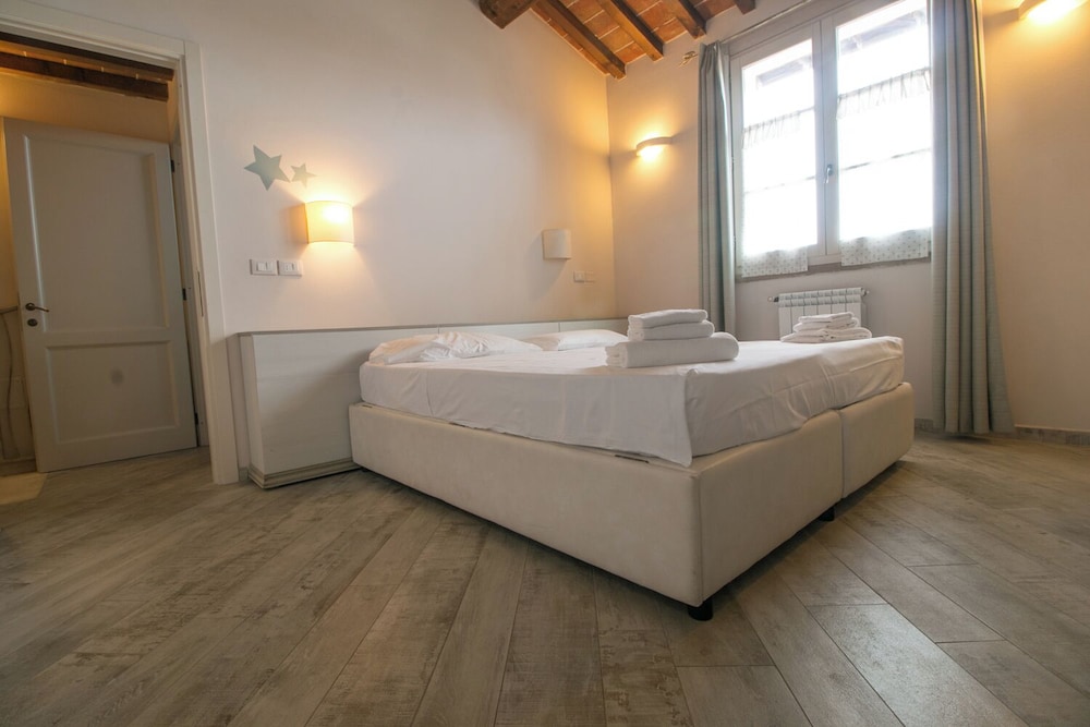 Standard House, 1 Bedroom, 2 Bathrooms, Garden Area photo 3