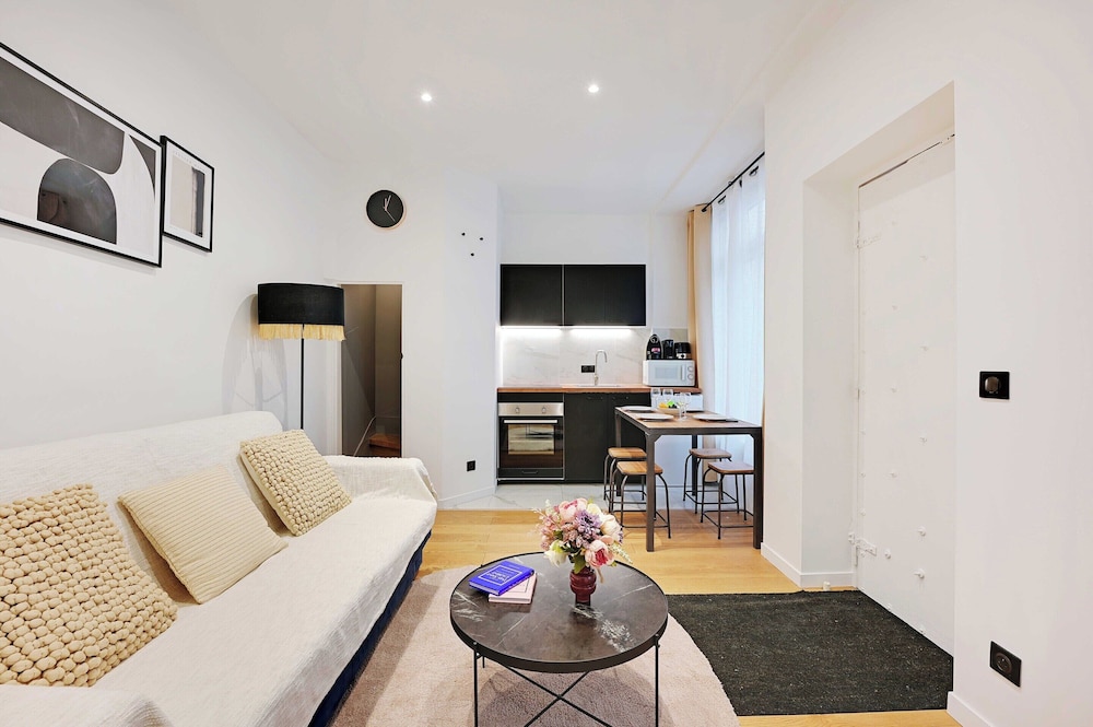 Apartment photo 3