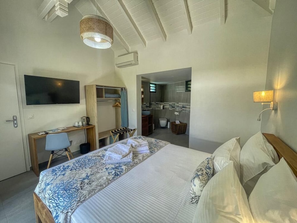 Deluxe Villa, 3 Bedrooms, Hot Tub, Pool View photo 3
