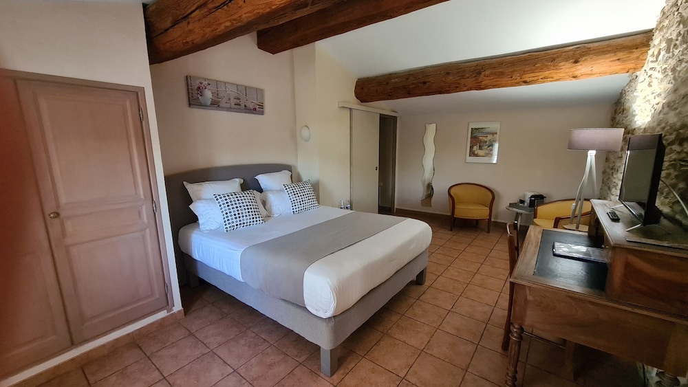 Superior Double Room, 1 Queen Bed photo 3