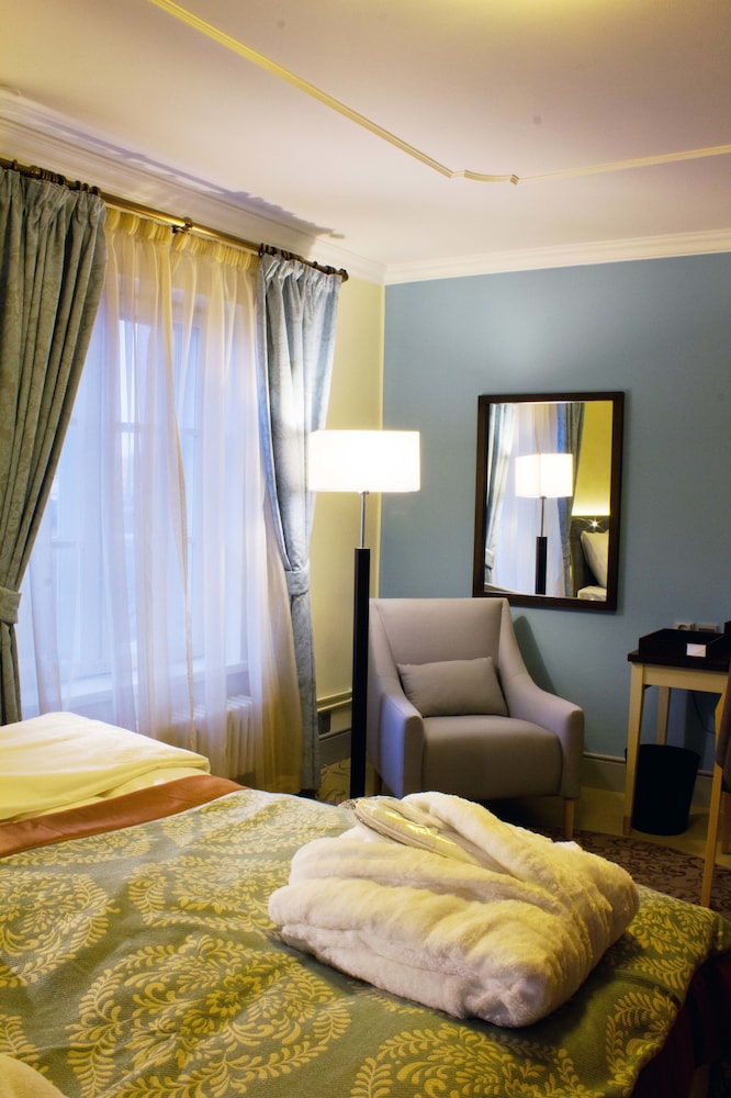 Superior Single Room