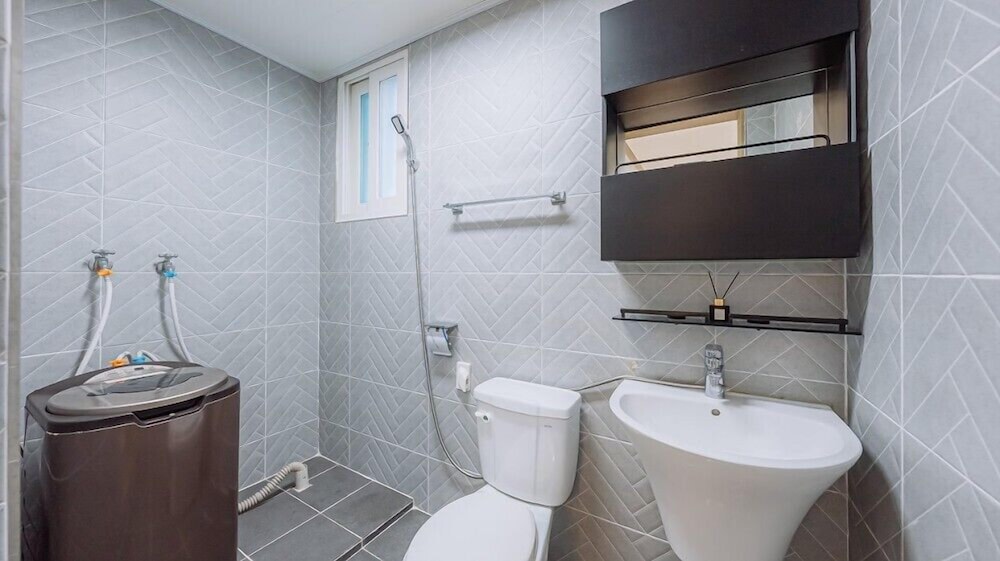 Room (Room 101) - Photo 2