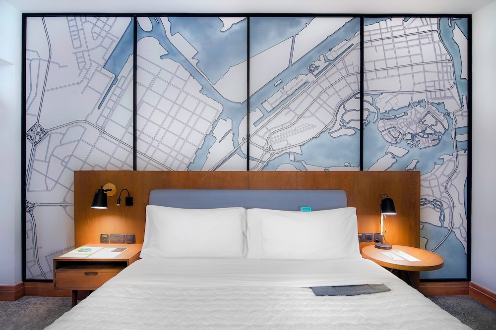 Club Room, 1 King Bed photo 3