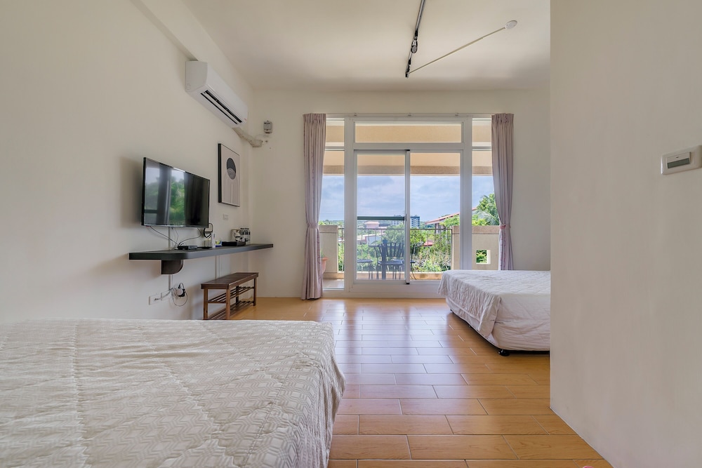 Quadruple Room With Balcony - Photo 4