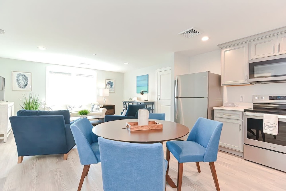 Luxury Condo, 1 Bedroom, Courtyard View (214) photo 3