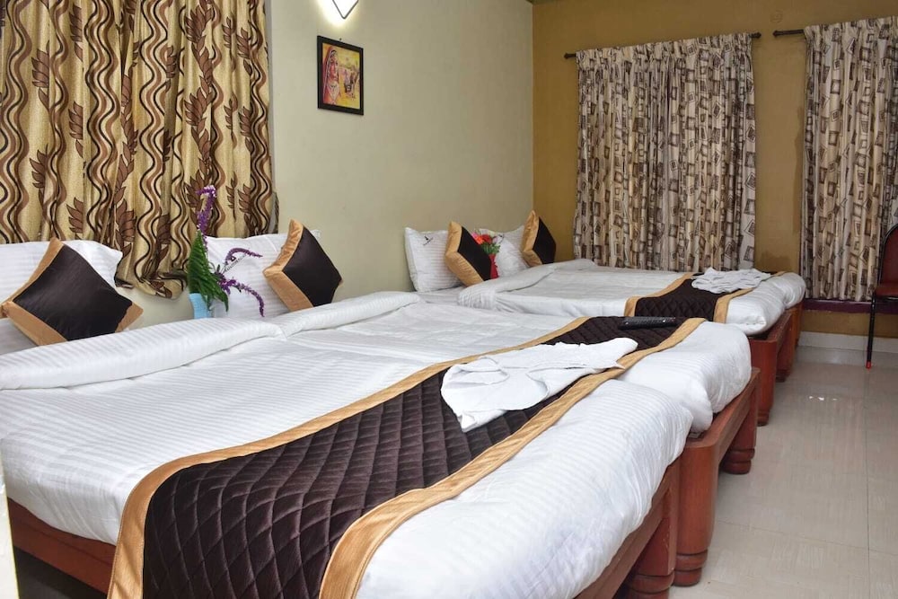 Executive Quadruple Room, Hill View