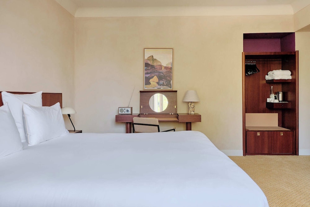 Comfort Room photo 2