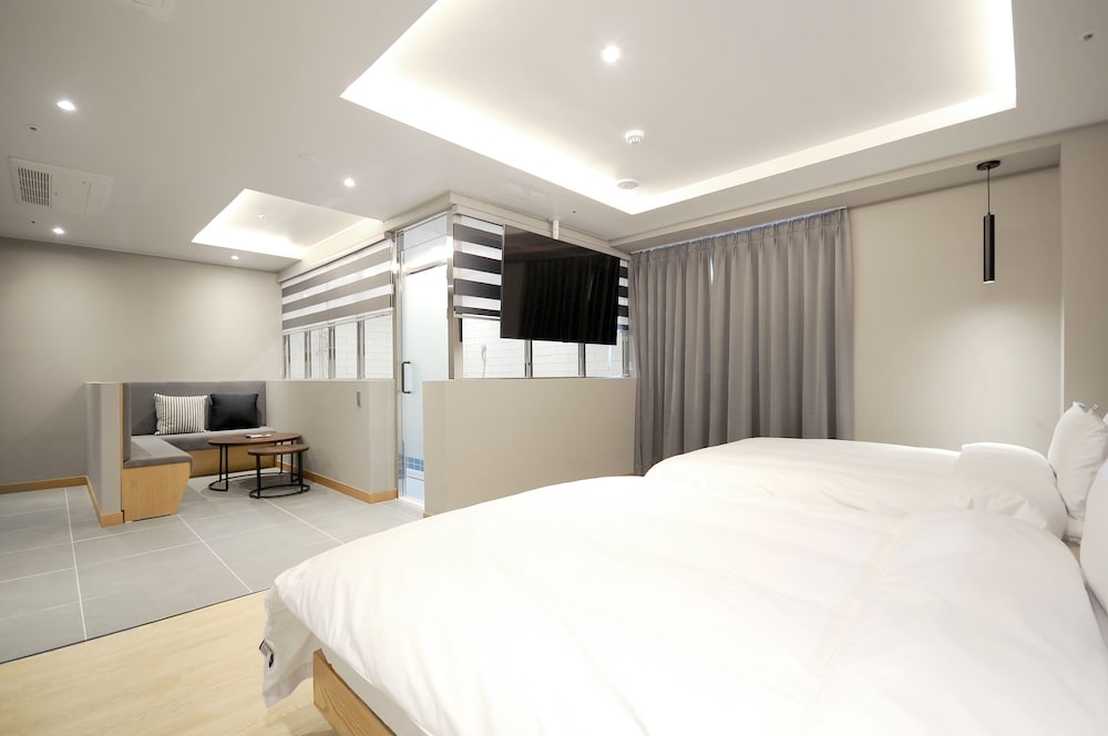Suite Poolvilla - Photo 2