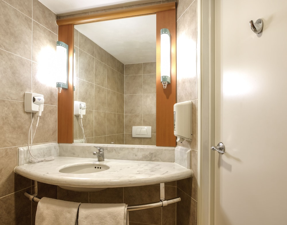 Standard Double Room, 1 Double Bed - Photo 9