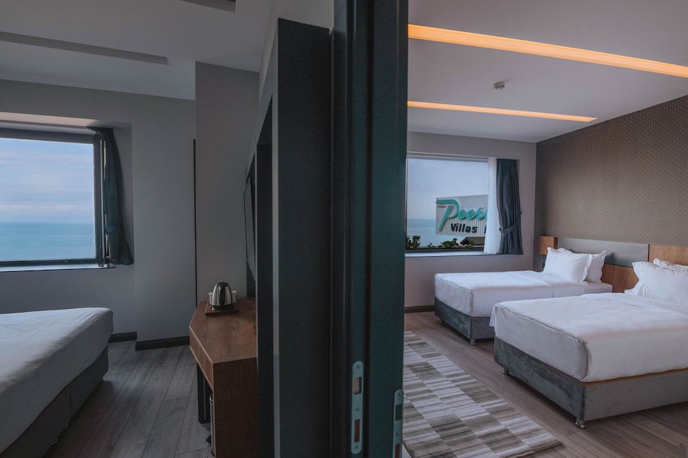 Superior Twin Room with Sea View photo 3