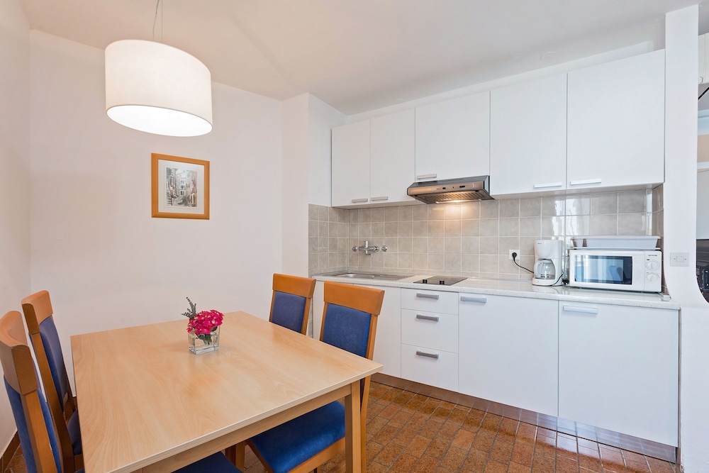 Standard Apartment, 1 Bedroom, Balcony, Sea Facing photo 3