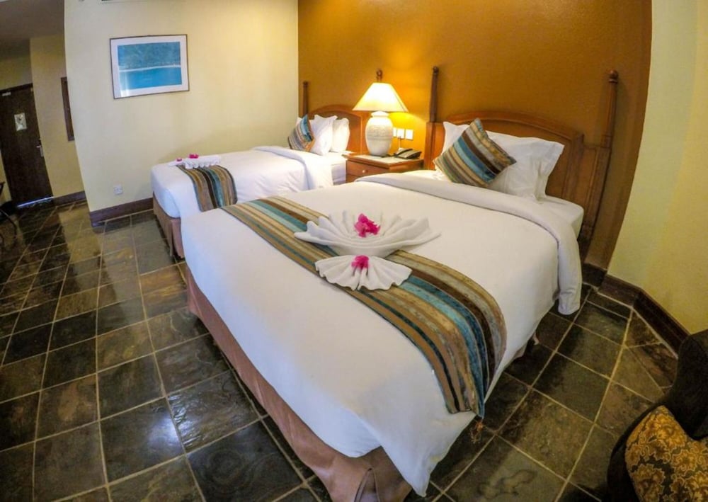 Deluxe Sea View Twin Bed - Photo 2