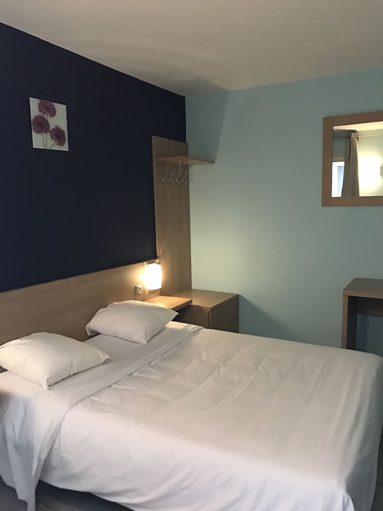2 Double Adjoining Rooms photo 3