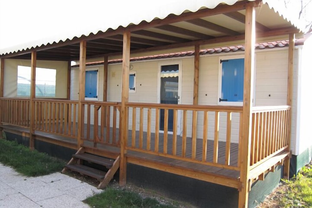 Bungalow, Beachfront photo 2
