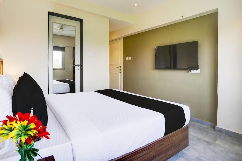 Deluxe Double or Twin Room, City View