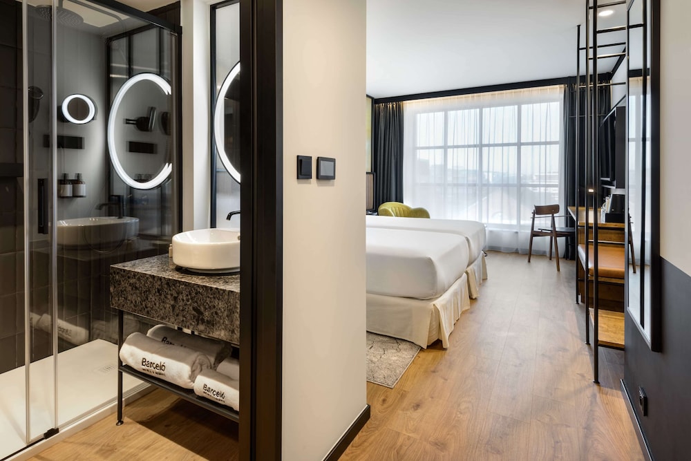 Superior Room - Photo 15
