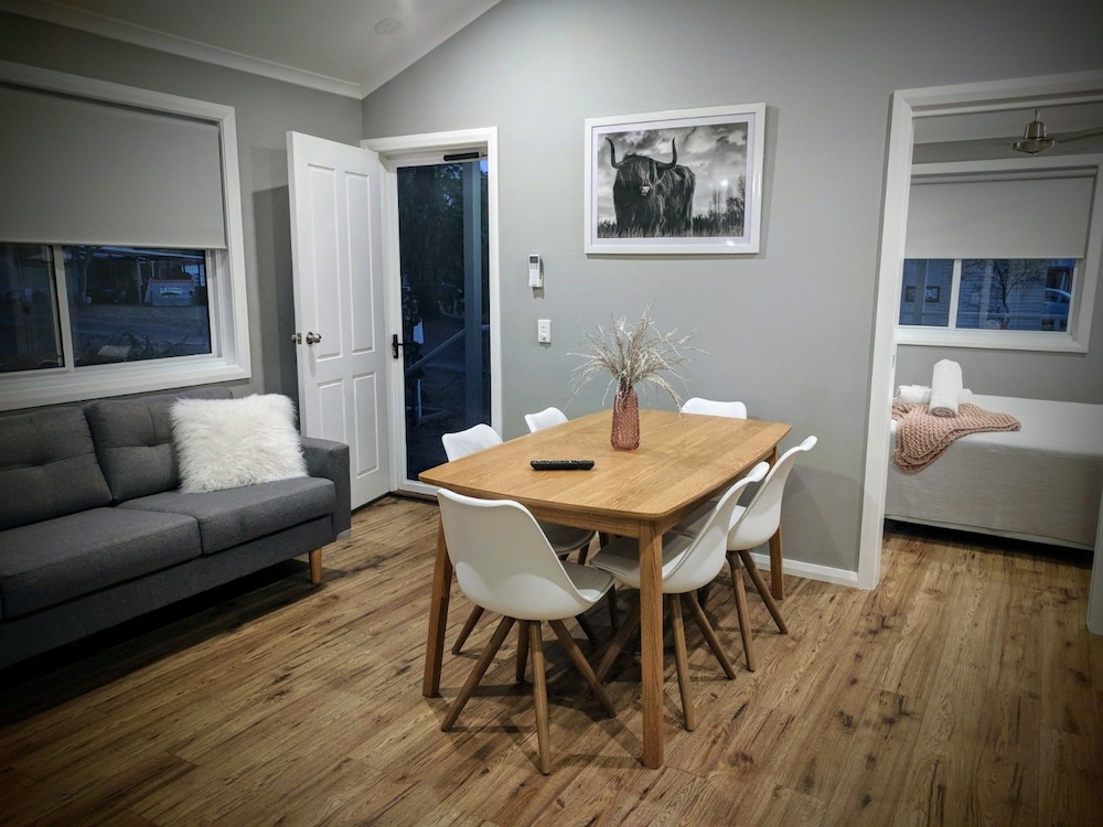 Superior Cabin, Sleeps 6 photo 3