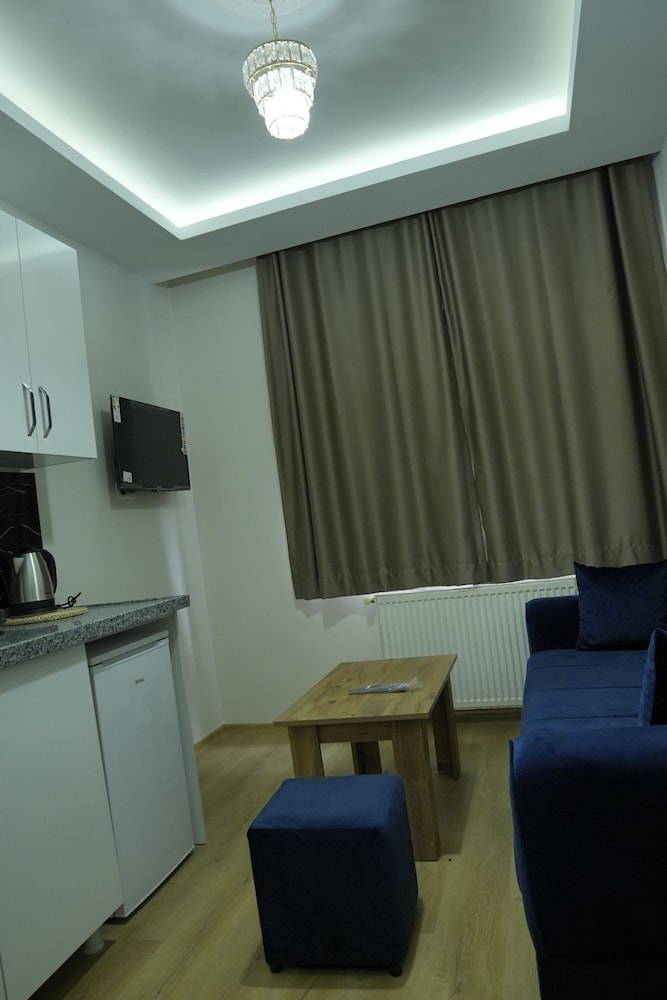 Family Triple Room, City View photo 3