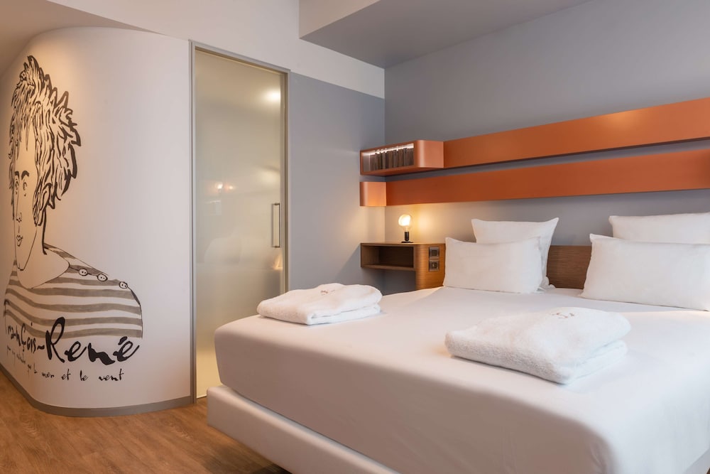 Chambre Classique, 1 grand lit Chambre Classique, 1 grand lit