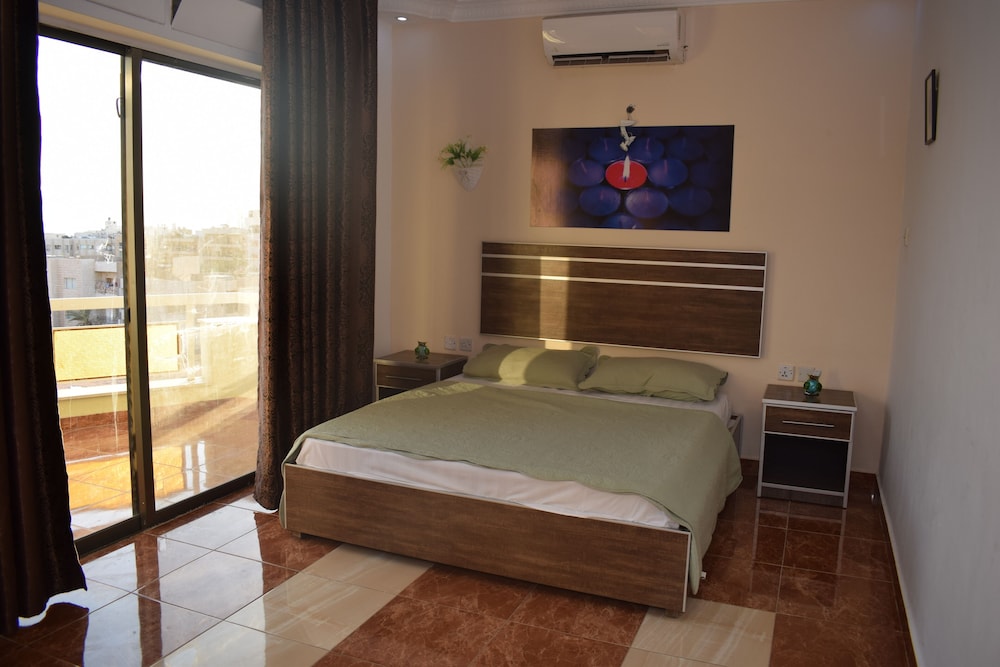 Suite, 2 Bedrooms photo 1
