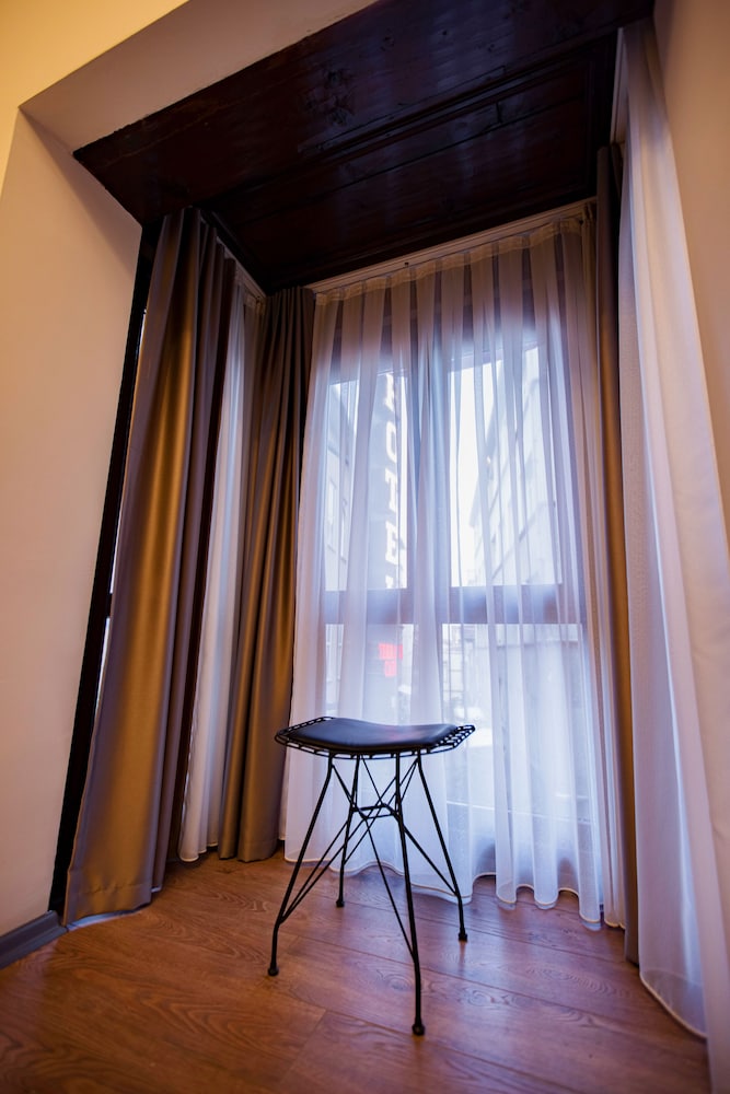 Basic Quadruple Room photo 3
