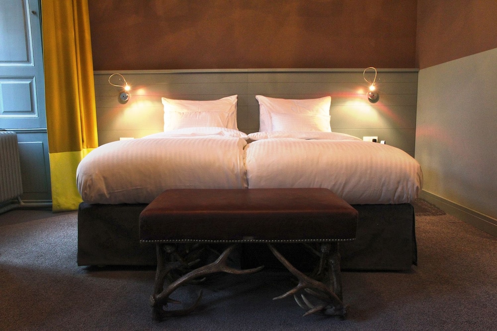 Triple Room thumbnail 5