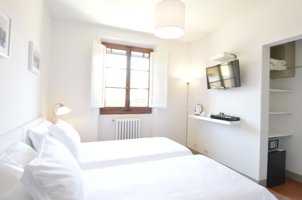 Standard Twin Room, City View (Ponte Vecchio) photo 1